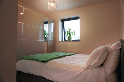 35 Edmunds Vale 2 Bed 2 Bath ｜全新装修现代河景公寓｜两居两卫｜步行可达杜伦大学商学院