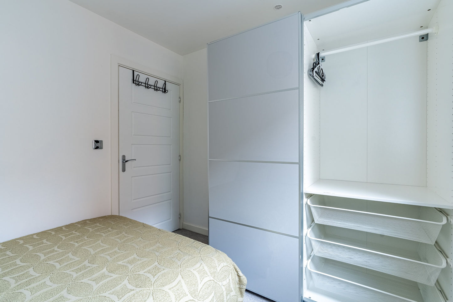 35 Edmunds Vale 2 Bed 2 Bath ｜全新装修现代河景公寓｜两居两卫｜步行可达杜伦大学商学院