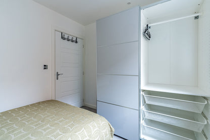 35 Edmunds Vale 2 Bed 2 Bath ｜全新装修现代河景公寓｜两居两卫｜步行可达杜伦大学商学院