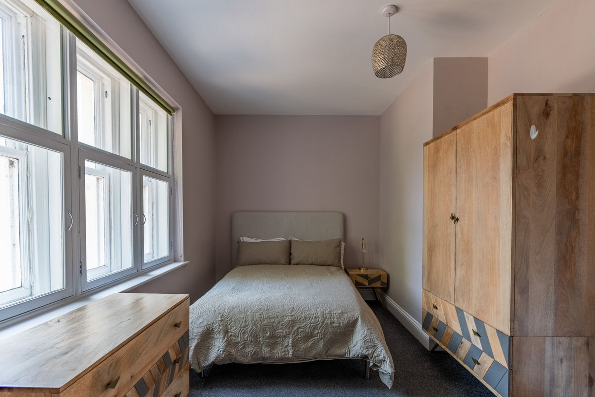 12 The Cathedrals, Durham