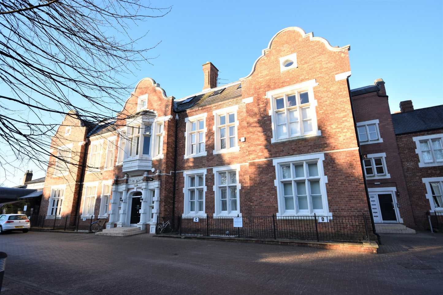 8 The Cathedrals, Durham