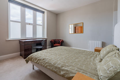 8 The Cathedrals, Durham