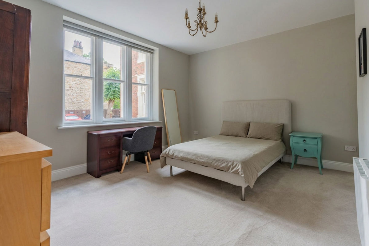 8 The Cathedrals, Durham