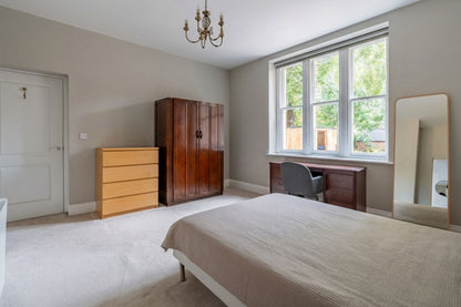 8 The Cathedrals, Durham
