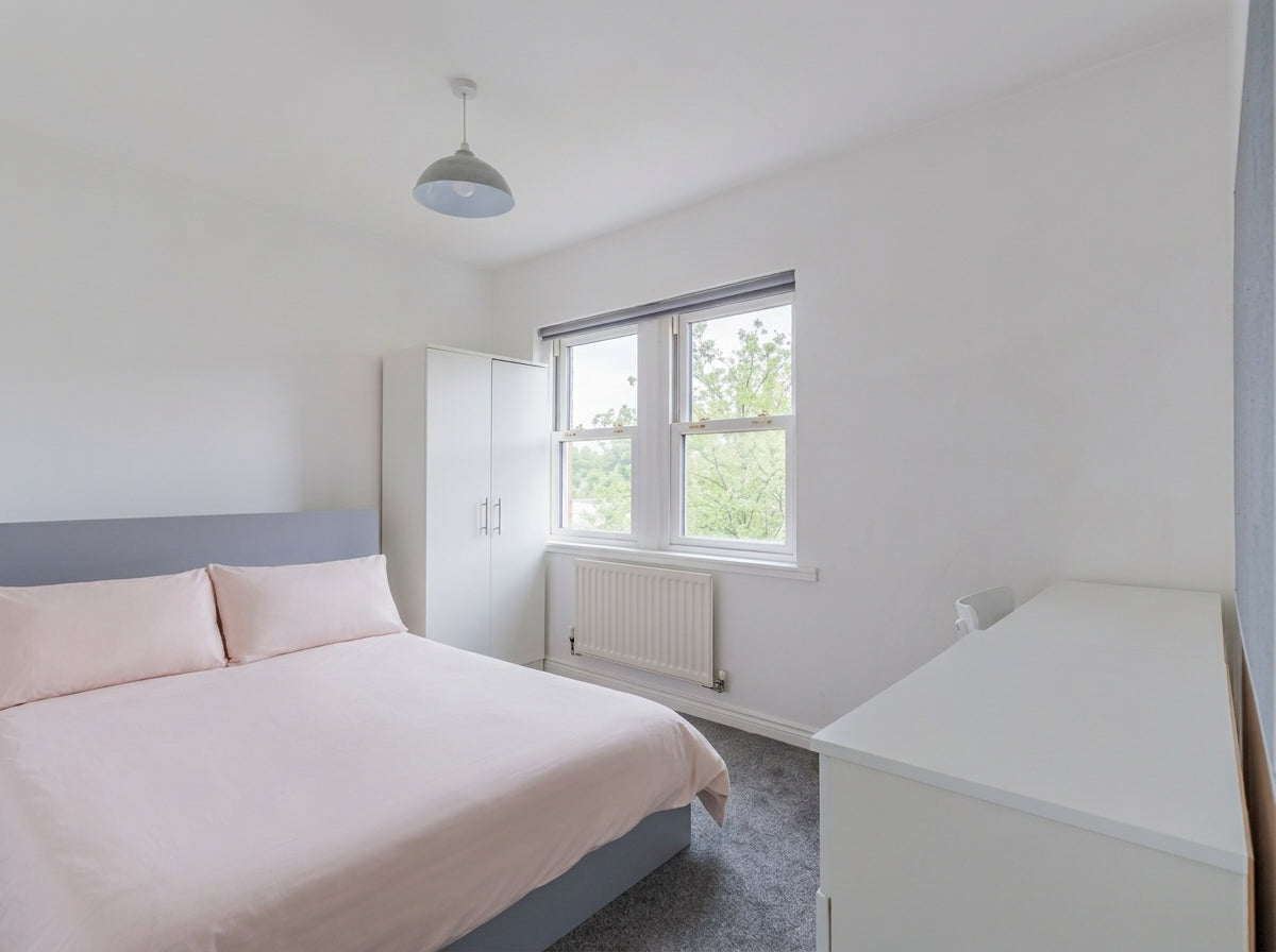 6 The Sidings, Durham, Ex- Bills