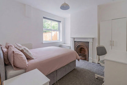 164a Gilesgate, Durham - Ex - Bills