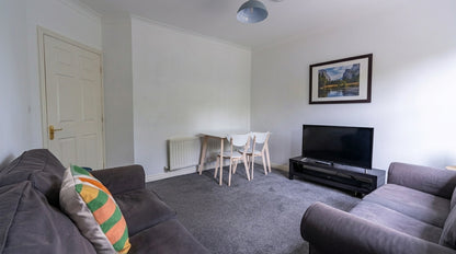 6 The Sidings, Durham, Ex- Bills
