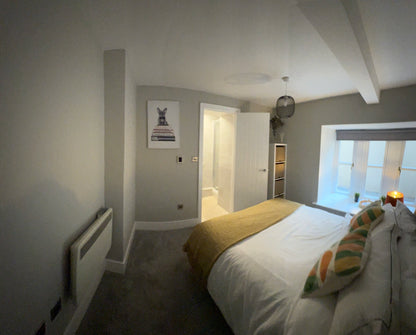 4 The Cathedrals, Durham