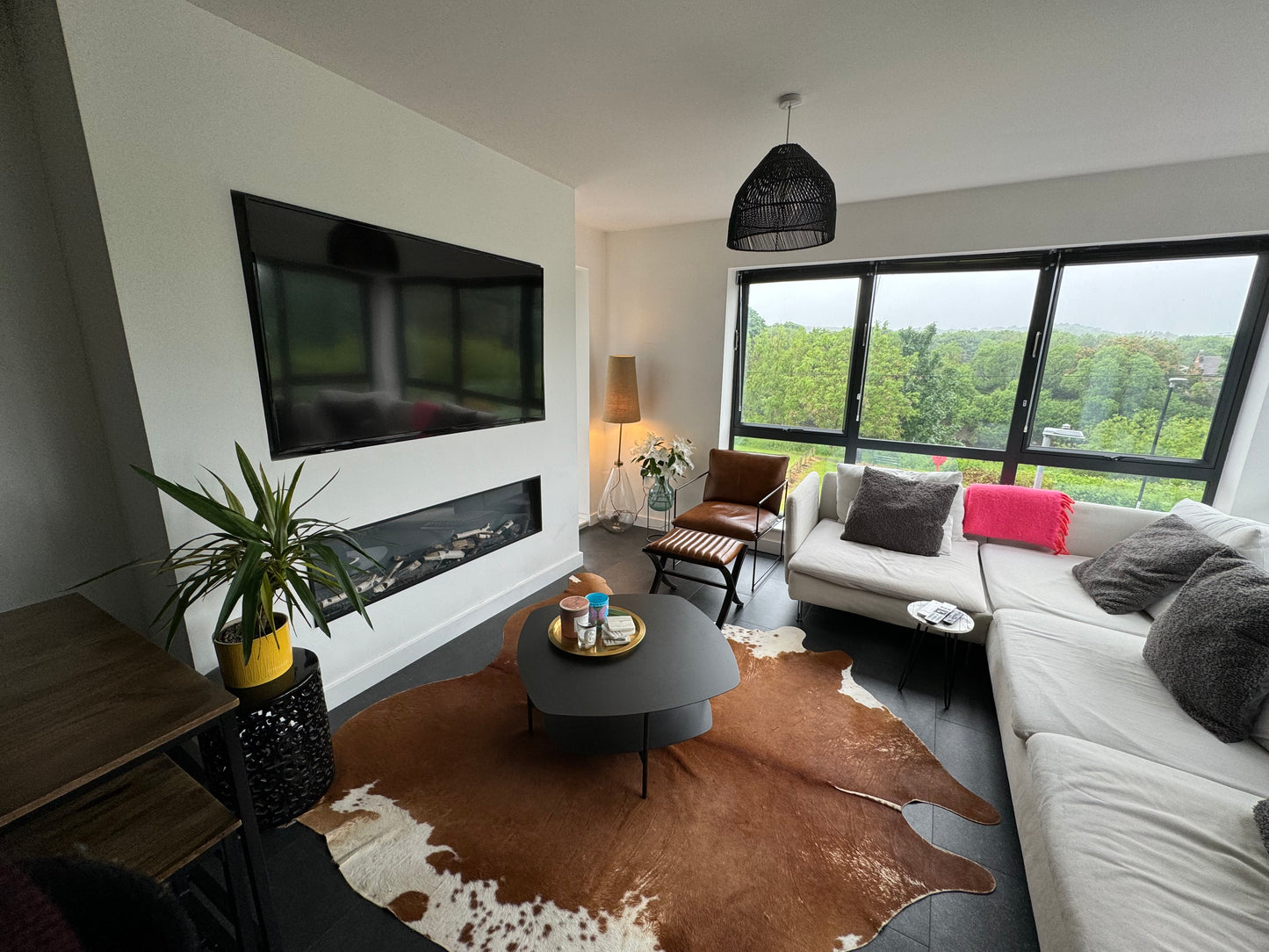 35 Edmunds Vale 2 Bed 2 Bath ｜全新装修现代河景公寓｜两居两卫｜步行可达杜伦大学商学院