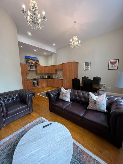 6 The Cathedrals, Durham 宽敞现代的两居两卫公寓