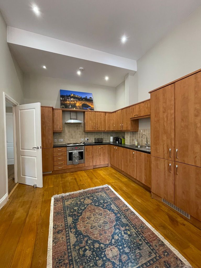 6 The Cathedrals, Durham 宽敞现代的两居两卫公寓