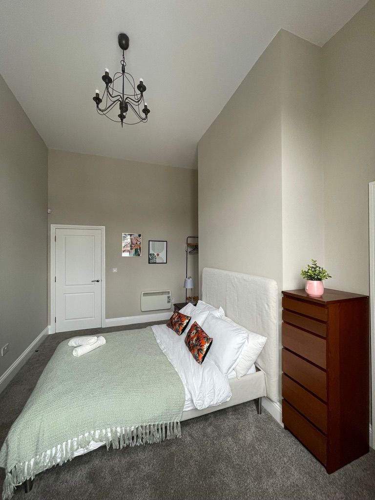 6 The Cathedrals, Durham 宽敞现代的两居两卫公寓