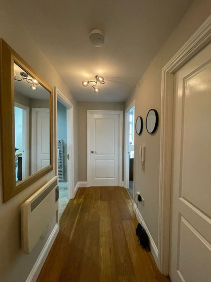 6 The Cathedrals, Durham 宽敞现代的两居两卫公寓