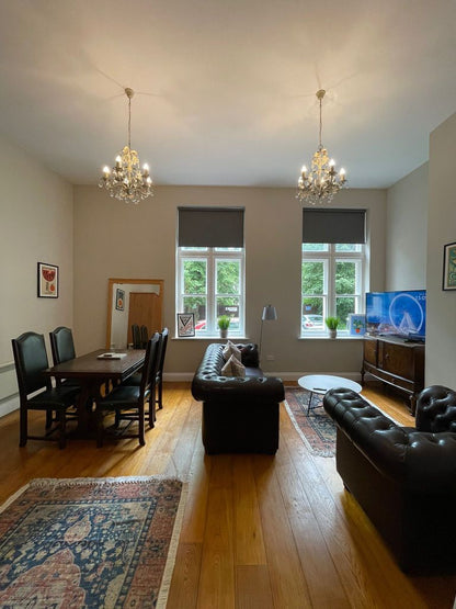 6 The Cathedrals, Durham 宽敞现代的两居两卫公寓